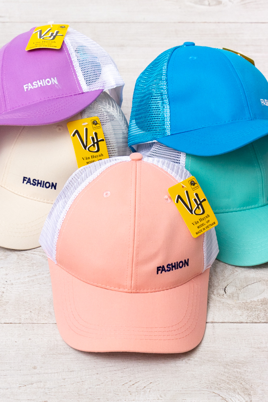 Кепка жіноча